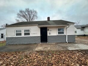 Building Photo - 717 Sheridan St