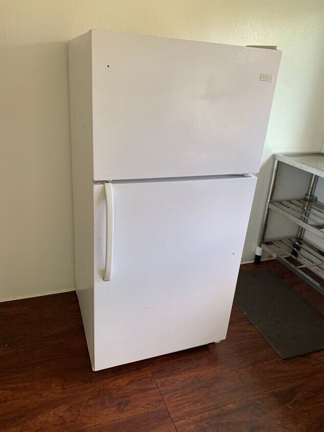 Foto del edificio - California Ave  - Multi