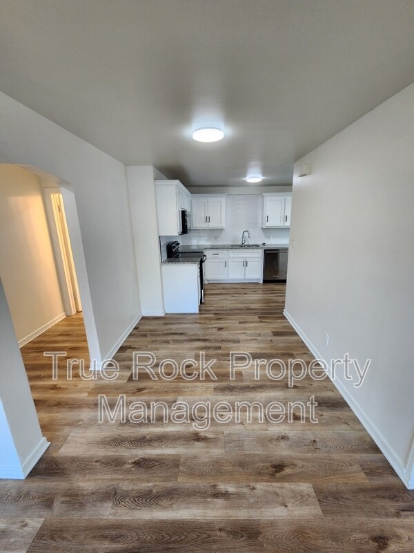 Foto del edificio - 519 E 14th St