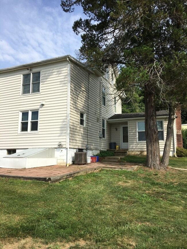 Building Photo - 3356 DAYS MILL RD YORK PA 17408