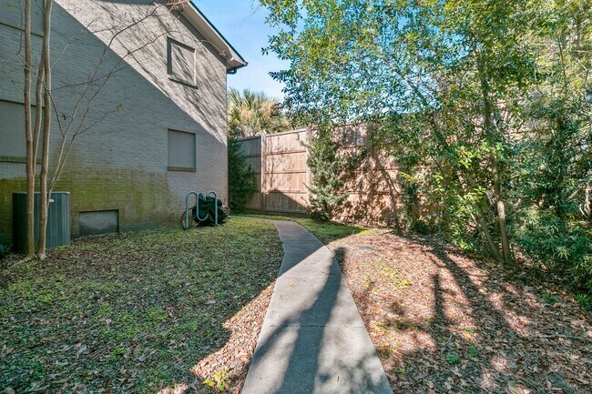 Foto del edificio - 552 Savannah Hwy