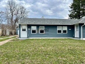 Building Photo - 2925 Silverbrook Ave