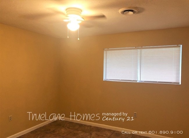 Building Photo - 3104 Meadow Forest Dr