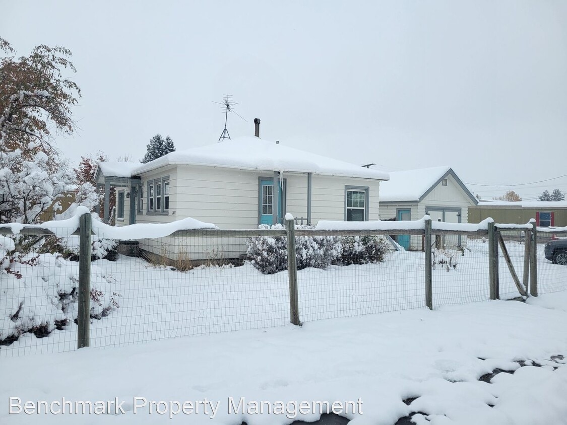 Foto principal - 2 br, 1 bath House - 301 W Main St
