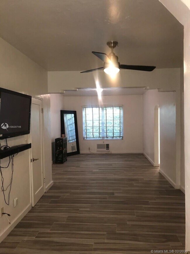 Foto del edificio - 1535 Meridian Ave