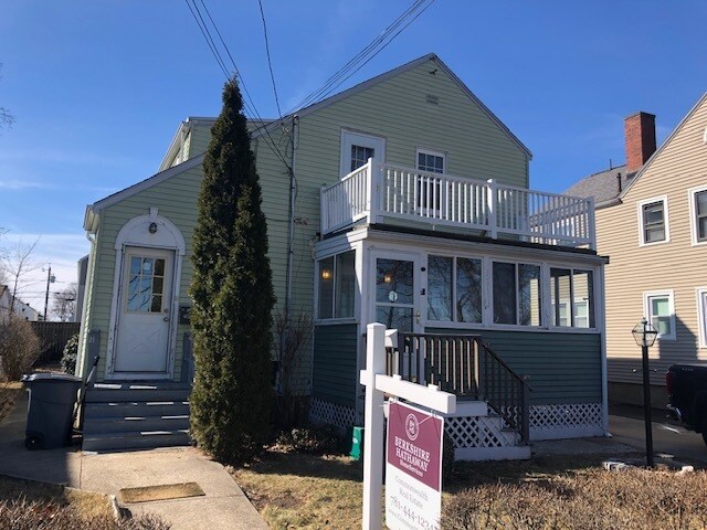 Primary Photo - 21 Avalon Ave