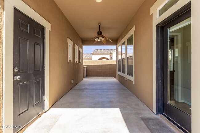 Building Photo - 4576 North Point Ridge Rd