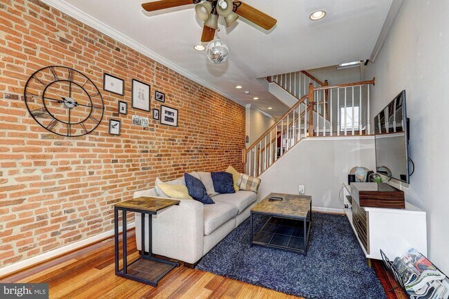 Foto del edificio - 1404 Clarkson St