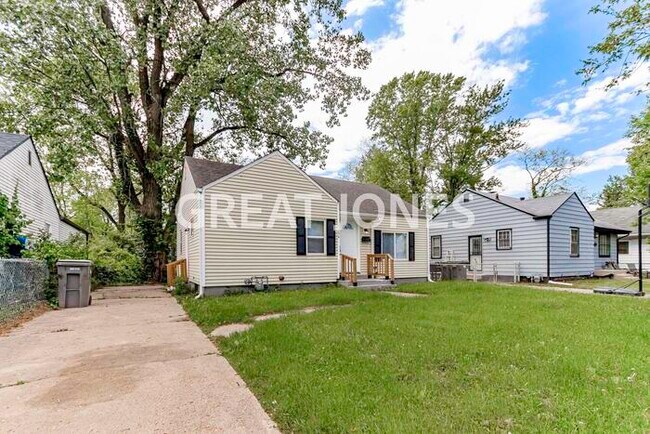 Building Photo - 3354 N Chester Ave