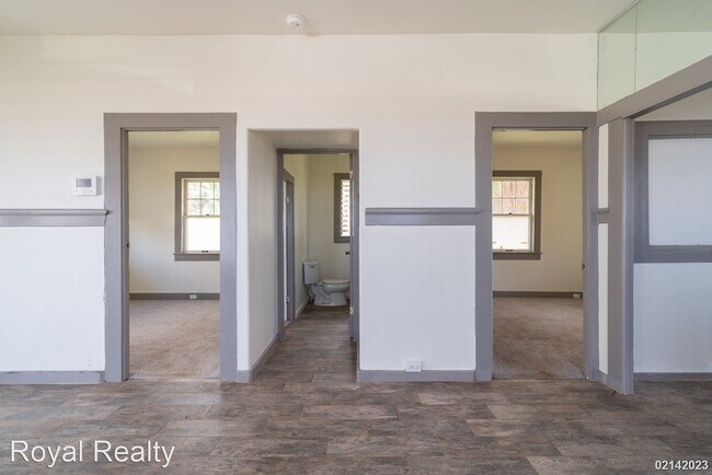 Building Photo - 2 br, 1 bath House - 87-113 Lopikane Street