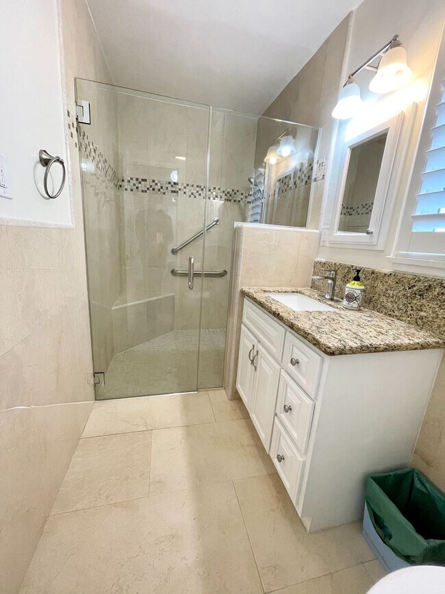 Foto del edificio - 3 bed 2 bath home in Covina