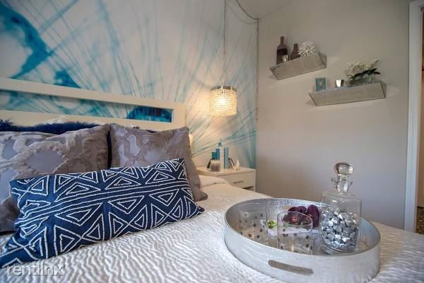 Foto del edificio - 2 br, 1.5 bath  - 421 W Church St Apt 208
