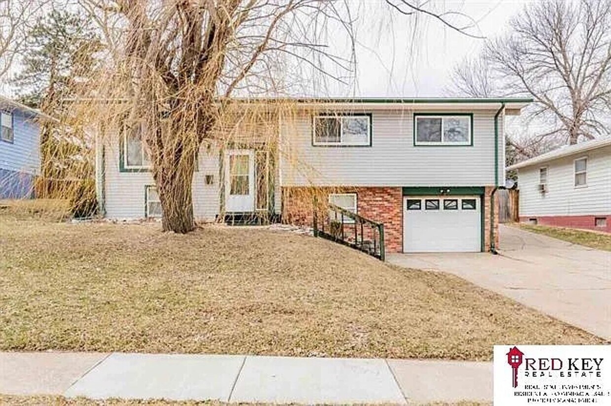 Primary Photo - Spacious 3 Bed / 3 Bath Home in Westcheste...