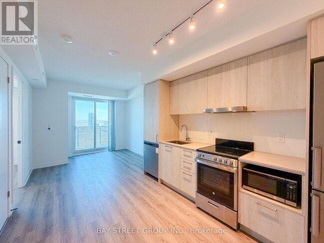 Building Photo - 195 Commerce St