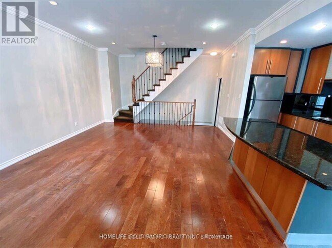 Building Photo - 16-116 Humberstone Dr