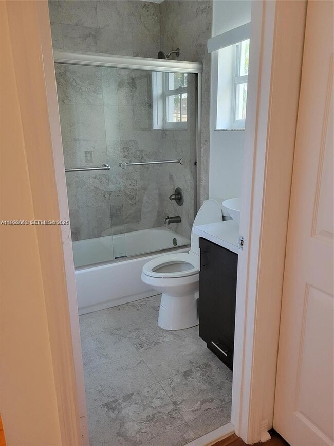 Foto del edificio - 2217 NW 171st Terrace