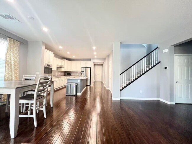 Building Photo - Beautifully upgraded house in Summerlin