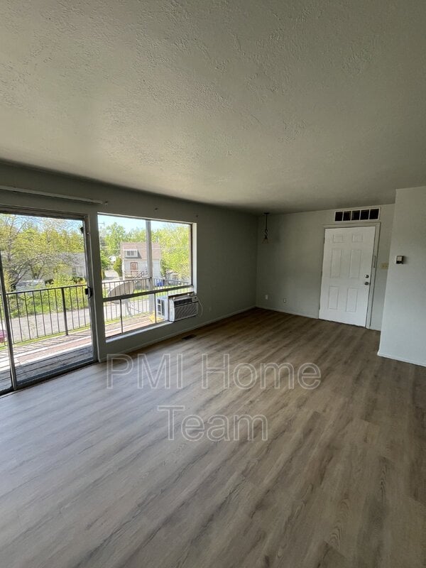 Building Photo - 1036 Healy Street