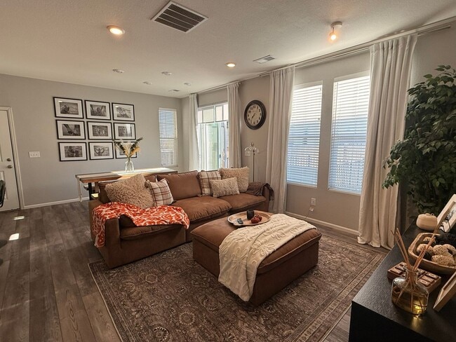 Photo - Modern 3 Bed - 2.5 Bath - Baseline House