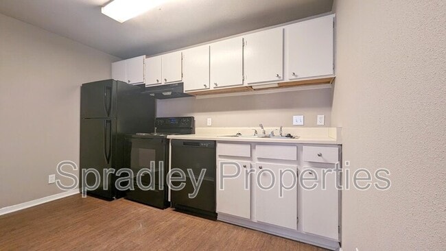 Building Photo - 608 John Paul Jones Dr