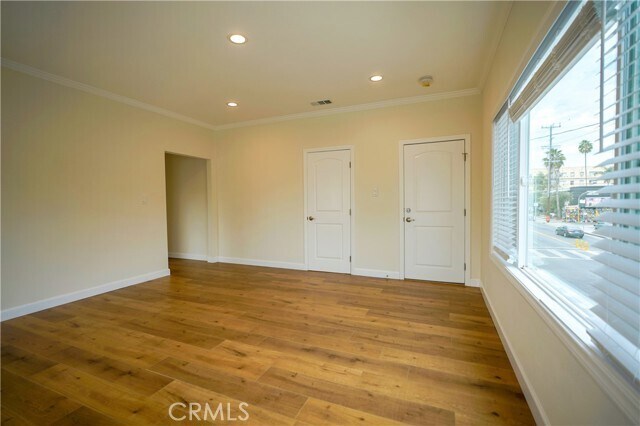 Building Photo - 5072 Fountain Ave