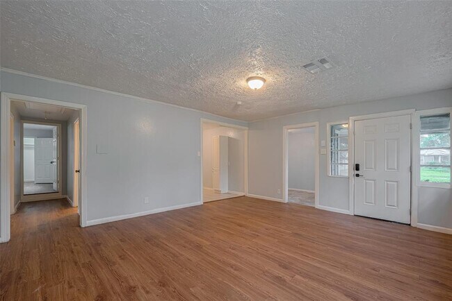 Foto del edificio - 4906 Larkspur St