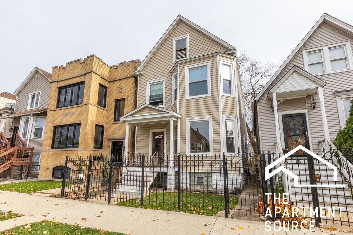 Primary Photo - 3927 N Whipple St