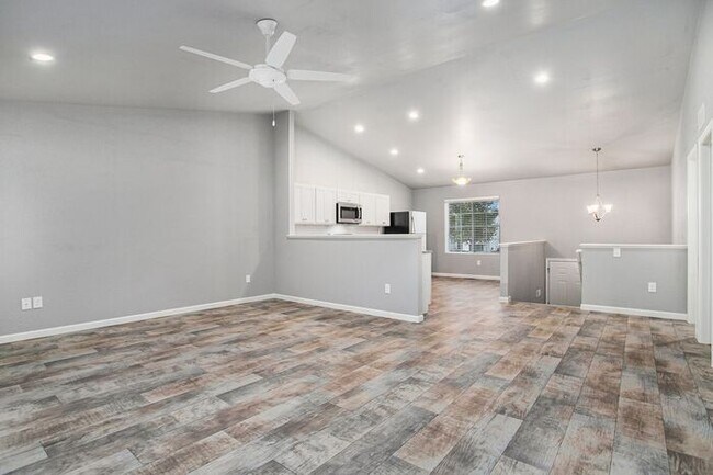 Building Photo - 5446 Eagle Glen Dr SW