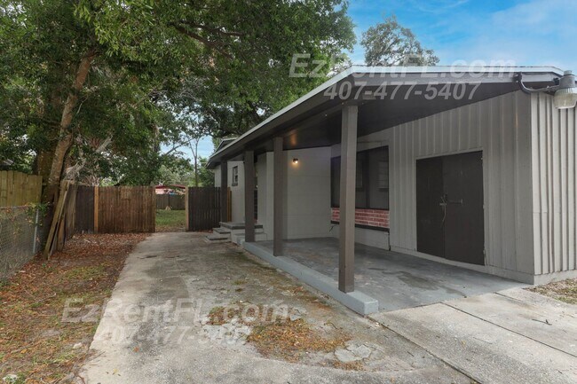 Building Photo - Nicely Remodeled 3/1 in Orlando, Section 8...