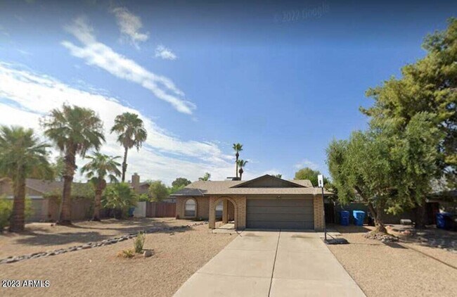 Building Photo - 5243 E Waltann Ln