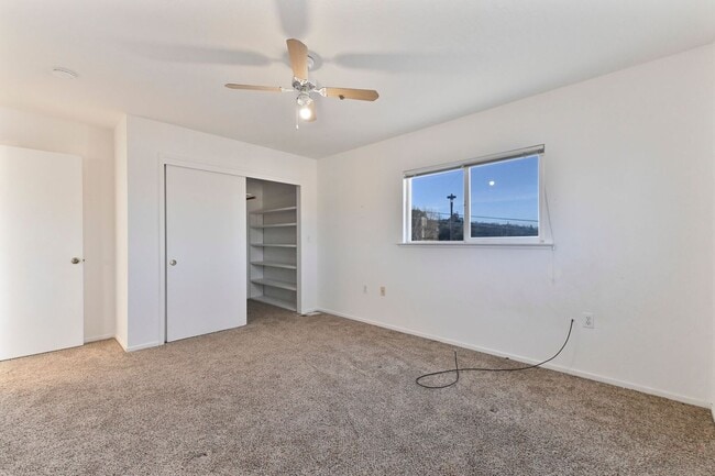 Building Photo - 49 Gatewood Ave