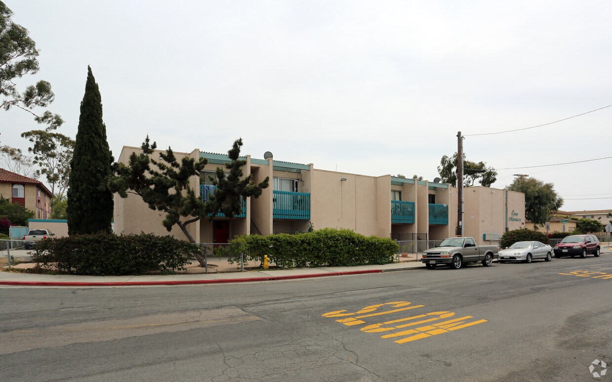 Foto del edificio - 230 Center Ave