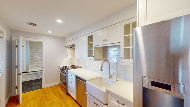 Foto del edificio - 214 W 7th St