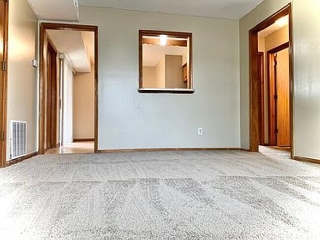 Building Photo - 847 Rosewood St
