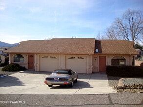 Building Photo - 1284 Barzona Ave