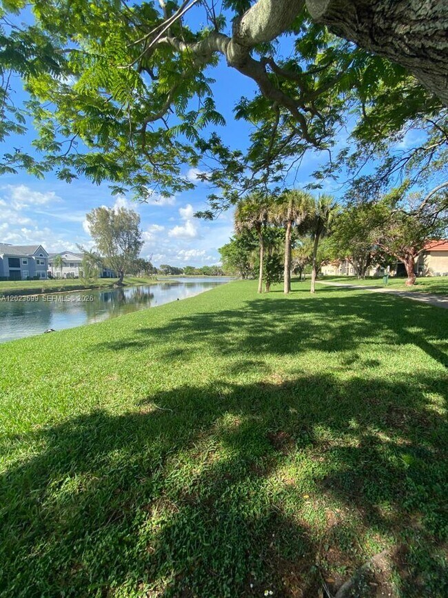 Foto del edificio - 10370 SW 220th St