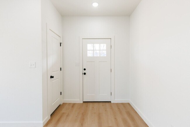 Foto del edificio - Brand New Luxury Duplex Near Texas Tech – ...