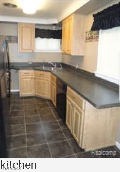 Foto del edificio - 3 br, 1 bath House - 16625 Beech Daly Rd