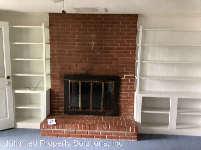 Foto del edificio - 1 br, 1 bath House - 223 Myrtle Avenue #B