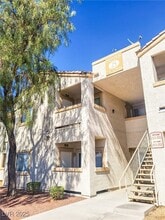 Building Photo - 855 N Stephanie St