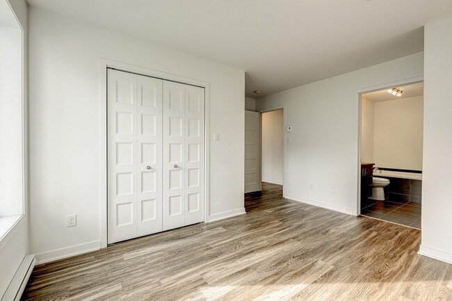 Photo du bâtiment - 2500/2570 Rue Maurice-Savoie