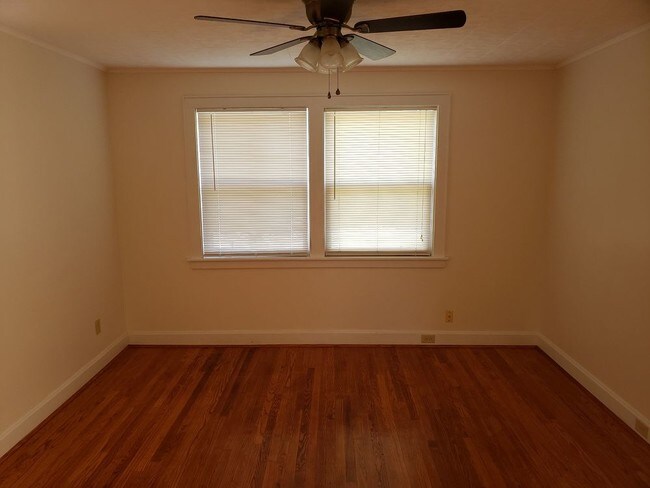 Building Photo - 2572 Duck Creek Rd