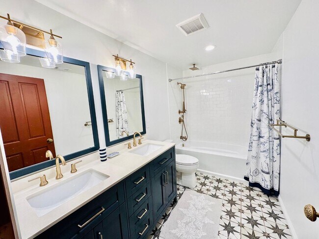 Foto del edificio - 1059 Madison St