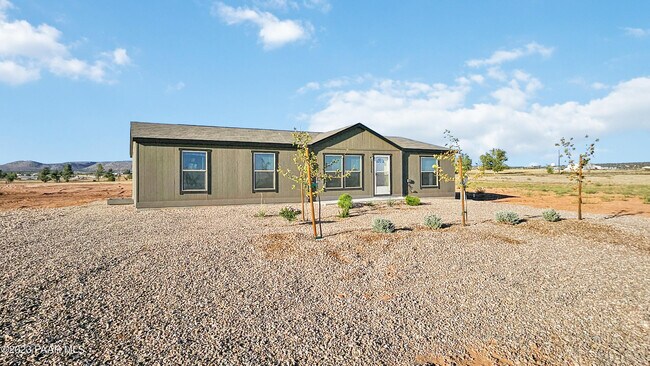 Building Photo - 25129 Constitution Dr