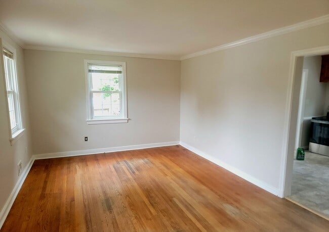 Foto del edificio - FOR RENT – Updated 3 Bedroom Brick Rancher in a Fantastic Location!