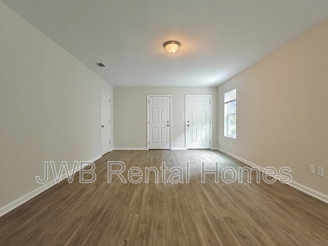 Foto del edificio - 6885 Lake Mist Ln
