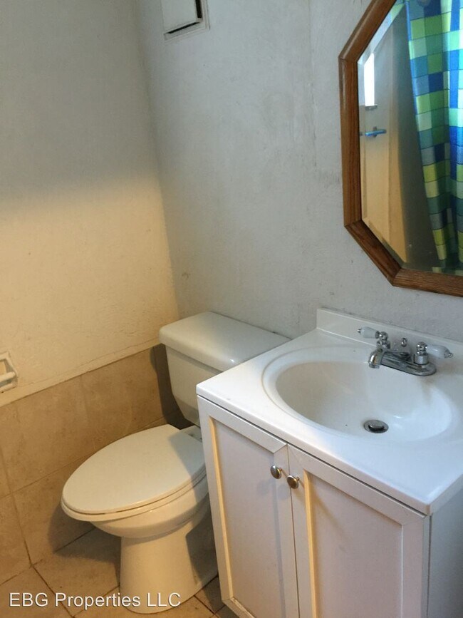 Building Photo - 2 br, 1 bath House - 109 Griffith