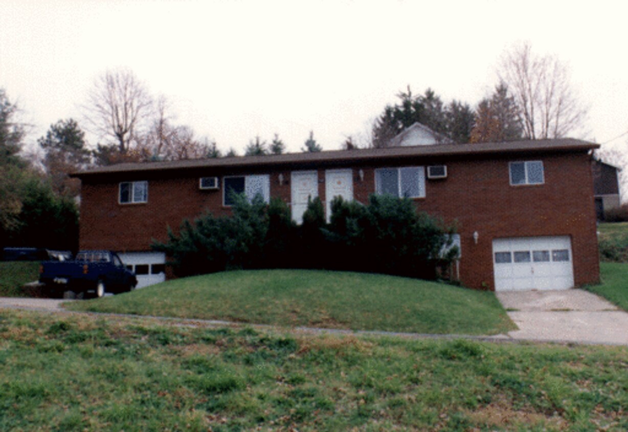 664 Keyser Ave, WV 26505 Room for Rent in WV