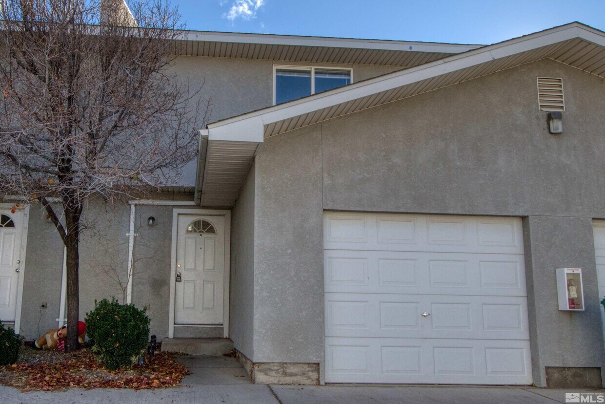 165 Curry Dr, Fernley, NV 89408 Townhome Rentals in Fernley NV