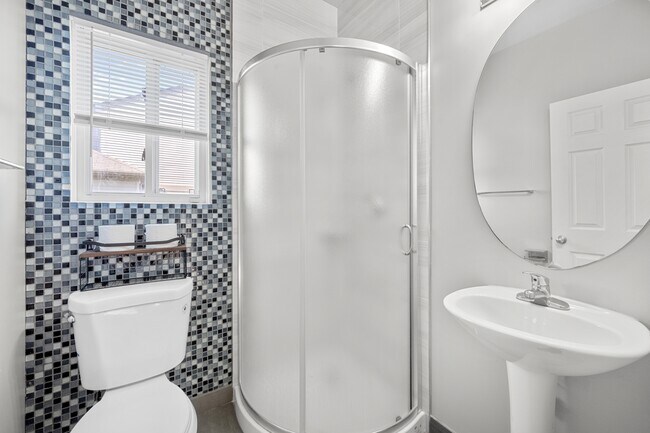 Foto del edificio - 1550 Cinnabar Dr